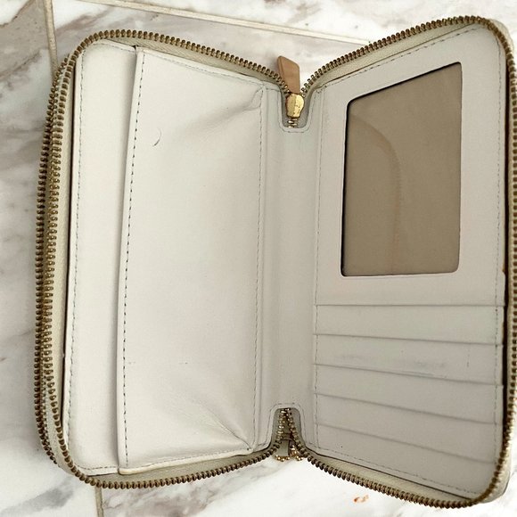 COACH White Leather Wristlet - Picture 4 of 15